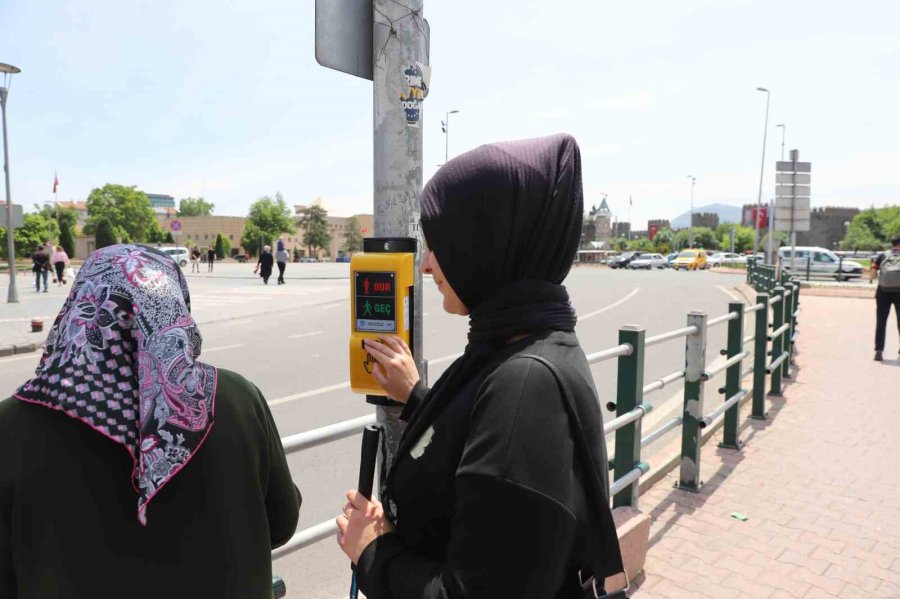 Engelli Vatandaşlar İçin ’erişilebilir Yaya Butonları’