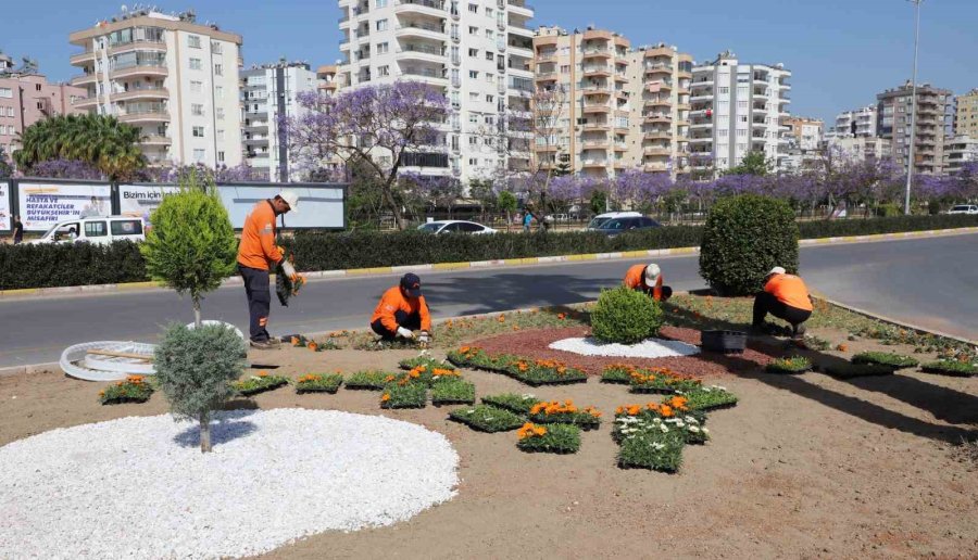 Mersin Renkleniyor