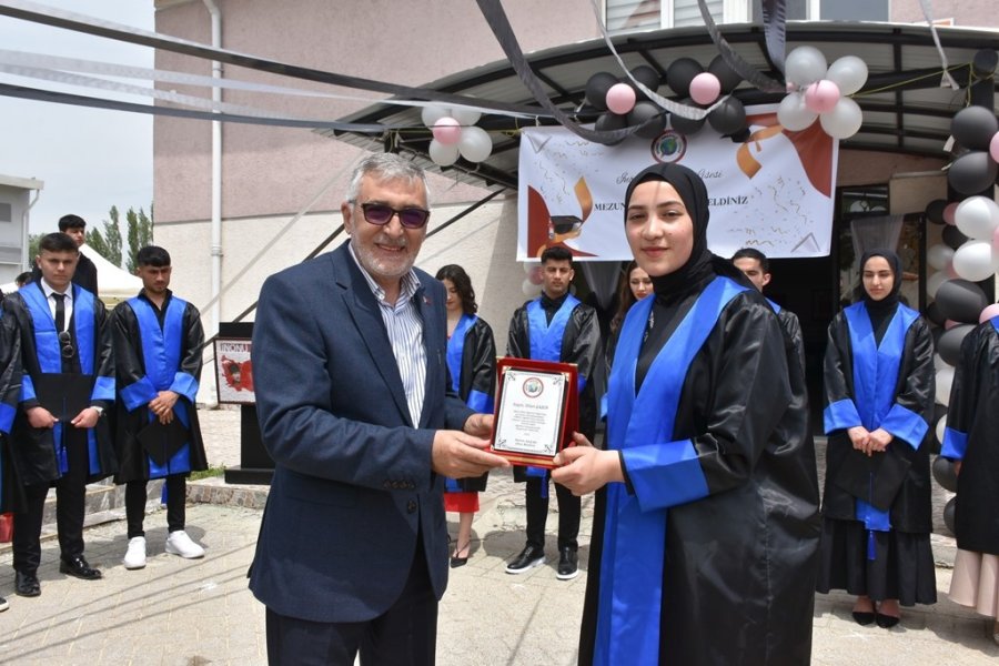 İnönü Anadolu Lisesi Öğrencileri Kep Attı