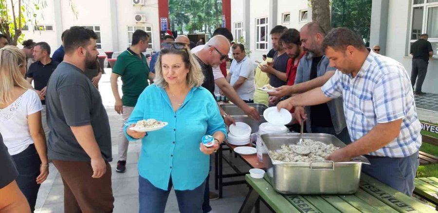 Sosyal Bilimler Myo’da “geleneksel Pilav Günü” Gerçekleştirildi