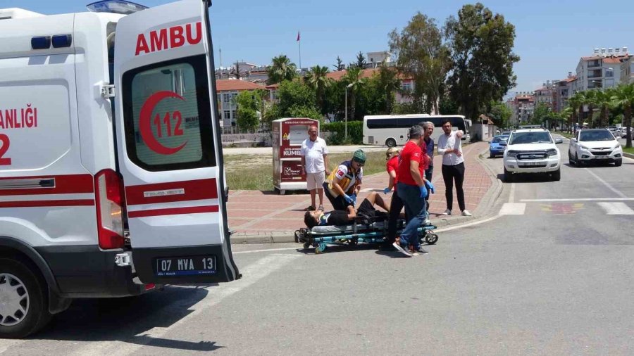 Manavgat’ta Otomobil İle Motosiklet Çarpıştı: 1 Yaralı