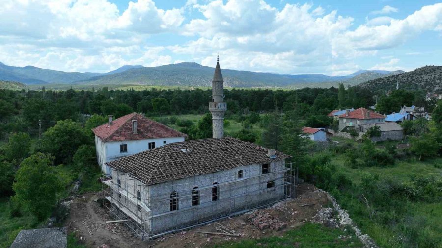 Konya Büyükşehir Beyşehir’deki 120 Yıllık Camiyi Restore Ediyor