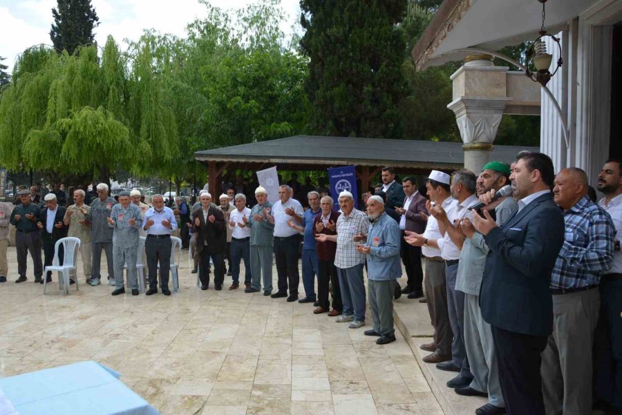 Hacı Adayları Uğurlandı