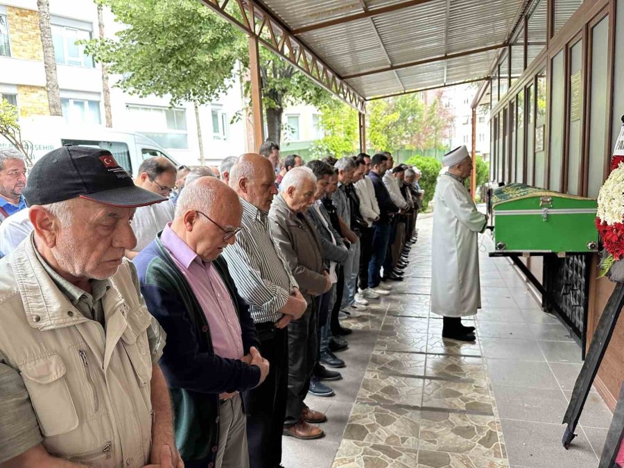 Thy’de Yaşadığı Baskı Sonucu Canına Kıyan Koray’ın Annesi İsyan Etti