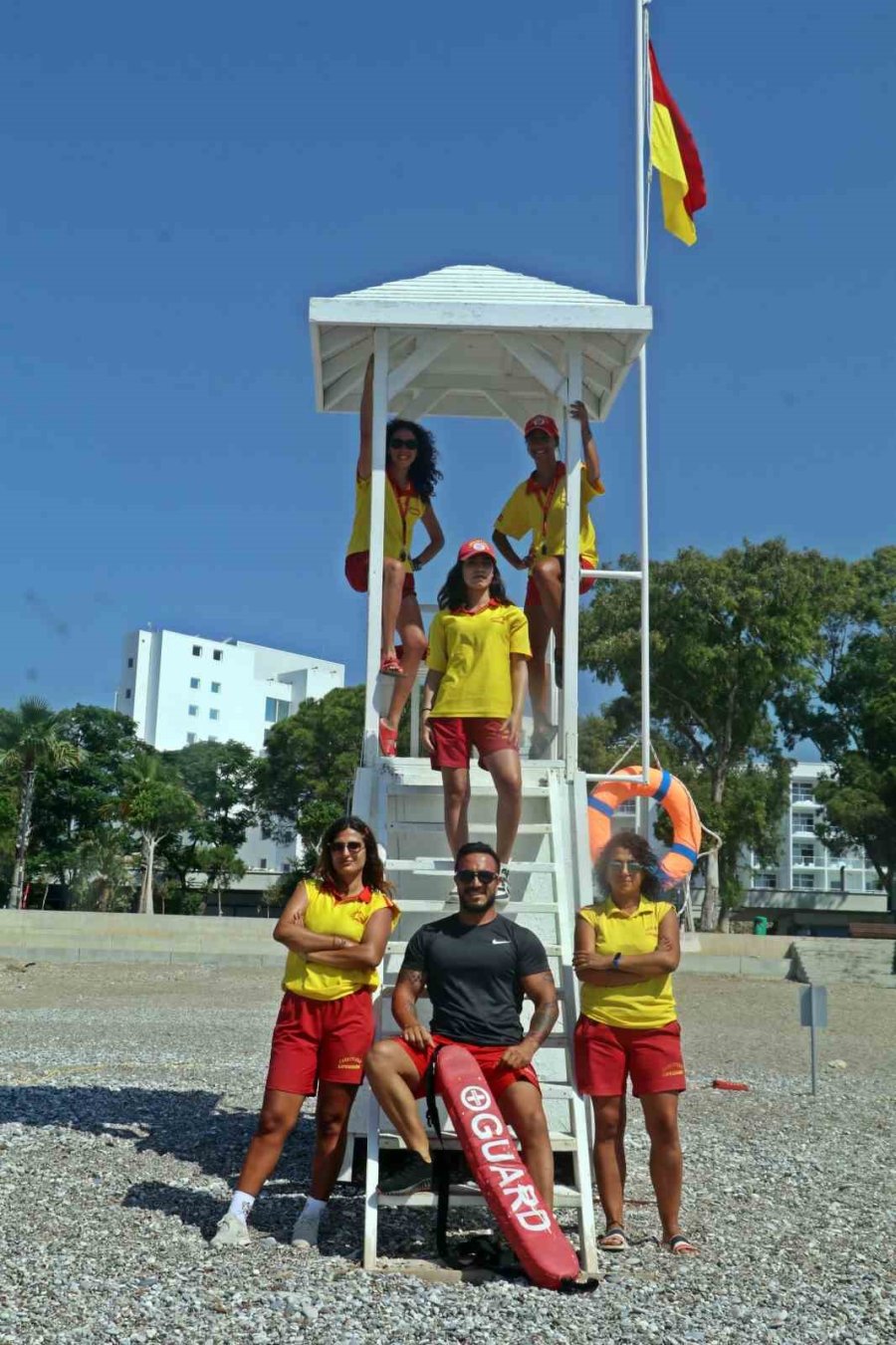 Onları Gören Erkekler Boğulma Numarası Yapıyor