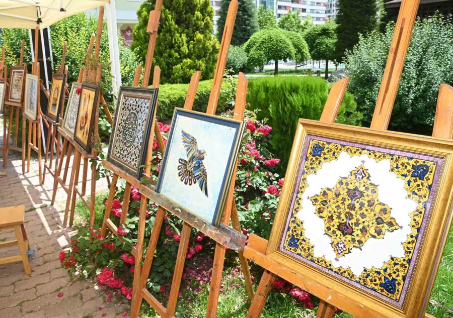 Sanat Tasarım Atölyesi Yıl Sonu Sergisi İle Dönemi Kapattı