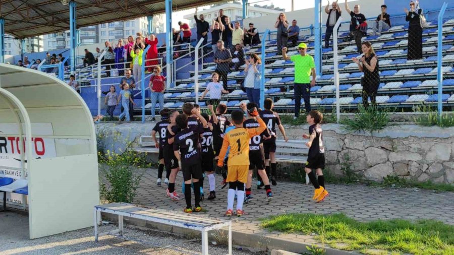 Es Es’in Minikleri Geleceğin Yıldızları Olmaya Adaylar