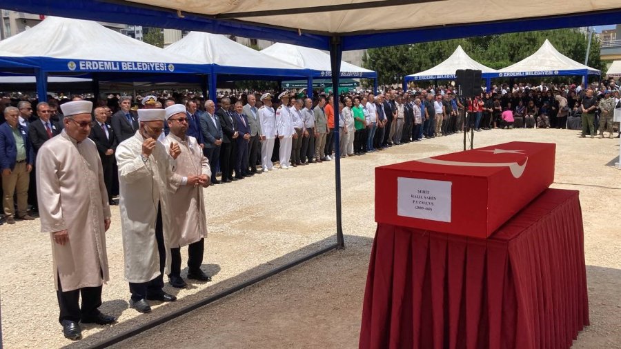 Mersinli Şehidi Binlerce Kişi Uğurladı