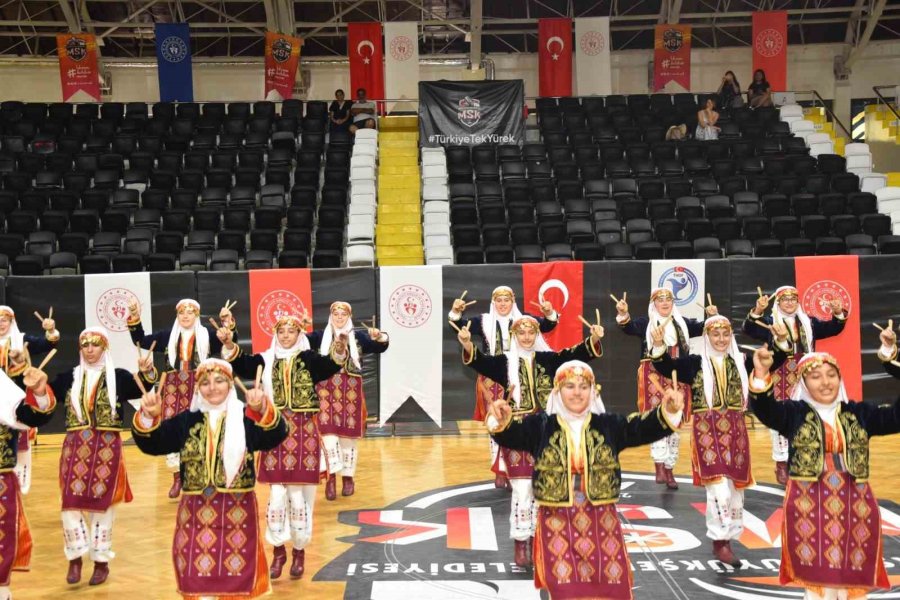 Toroslar Belediyesi Halk Oyunları Ekibi Şampiyon Oldu