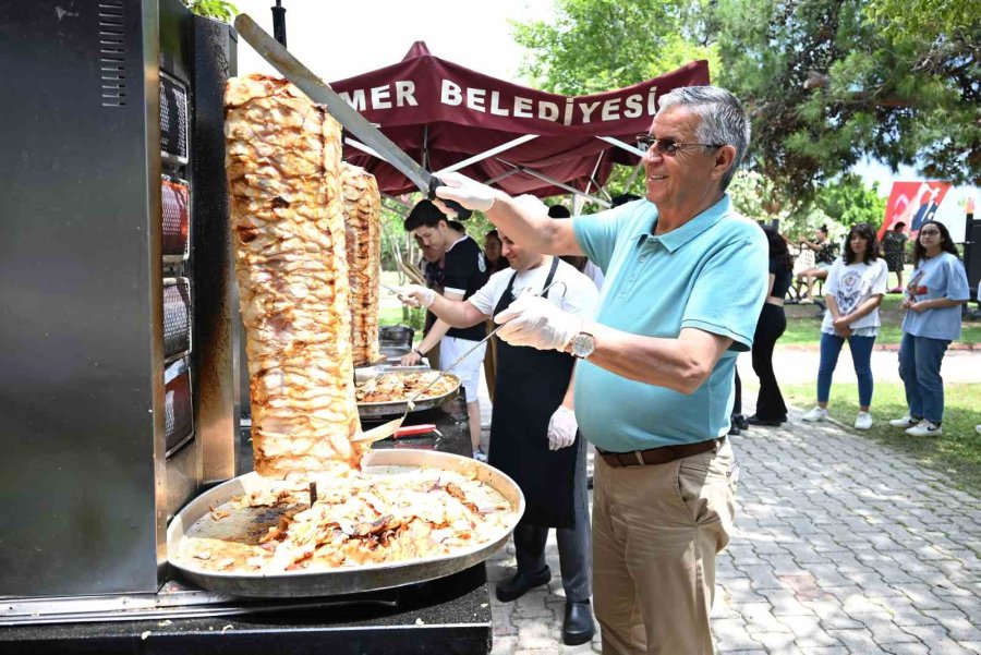 Sınav Öncesi Öğrencilere Motivasyon Yemeği