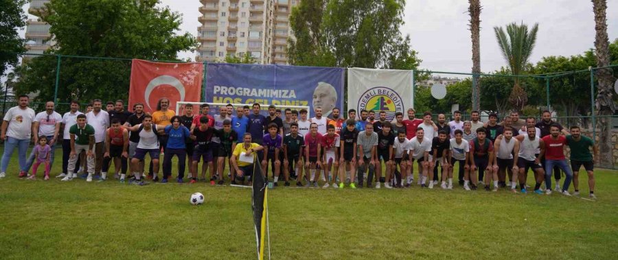 Mersin’de Ayak Tenisi Turnuvası