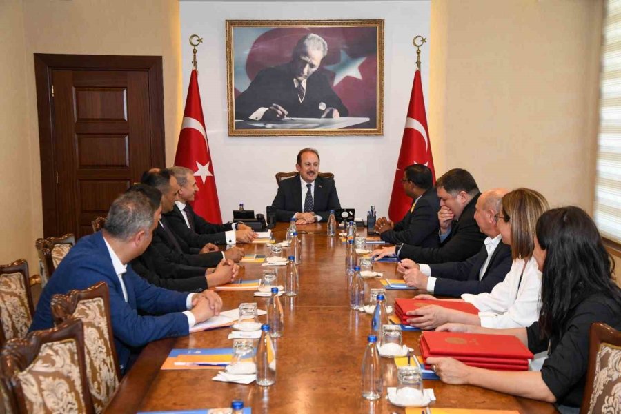 Yeni Mersin İdmanyurdu’nun Tesisi İçin ’yenileme Protokolü’ İmzalandı