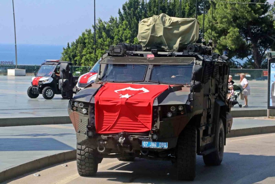 Antalya’da Turistlerin Cep Telefonları ‘jandarma’ İçin Kayda Girdi