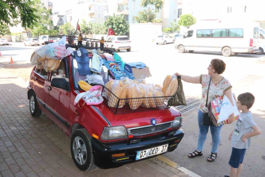 Tuncer Öğretmen 20 Yıldır 200 Ekmek Dağıtmadan Derse Girmiyor