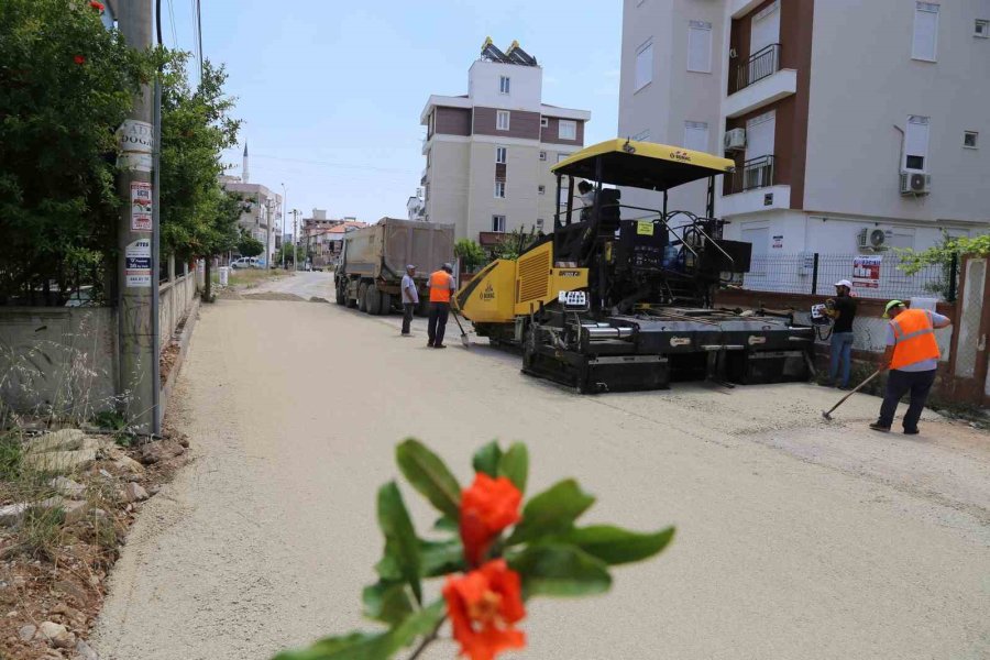 Döşemealtı’nda Altyapıları Tamamlanan Cadde Ve Sokaklara Sıcak Asfalt