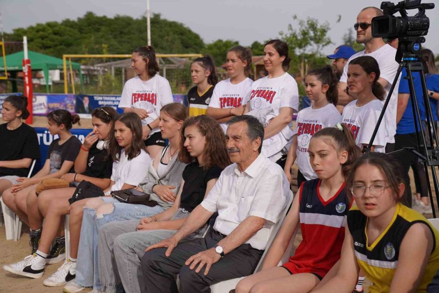 Plaj Voleybolu Festivali Başladı