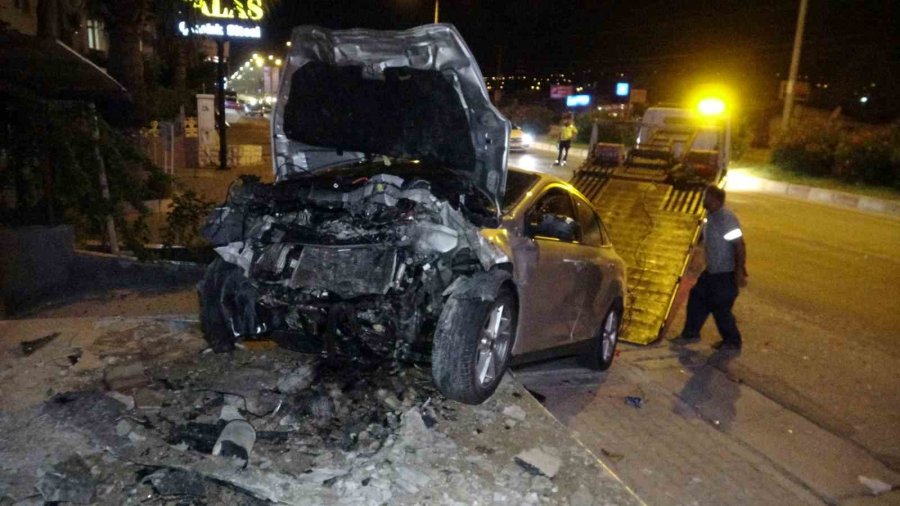 2 Kişinin Hayatını Kaybettiği, 4 Kişinin Yaralandığı Kaza Güvenlik Kamerasında