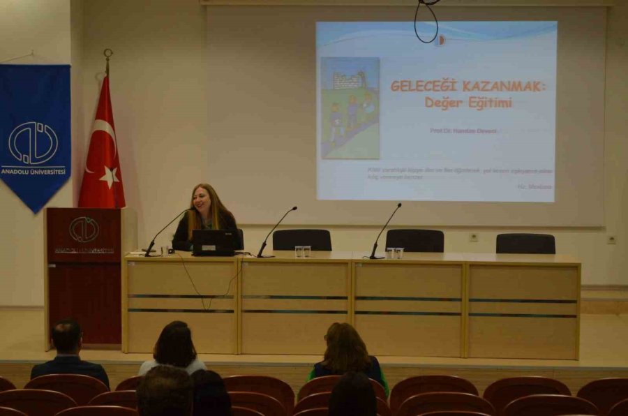 Eğitim Fakültesi Bilimsel Paylaşım Toplantıları’nda Bir Araya Geliyor