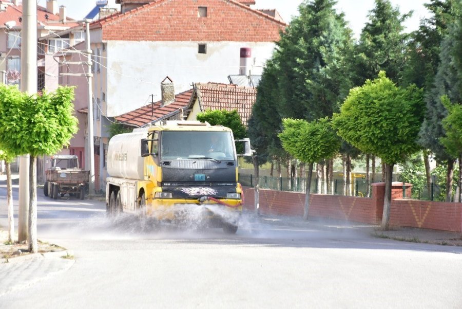 İnönü’de Çevre Temizlik Çalışmaları Tüm Hızıyla Devam Ediyor