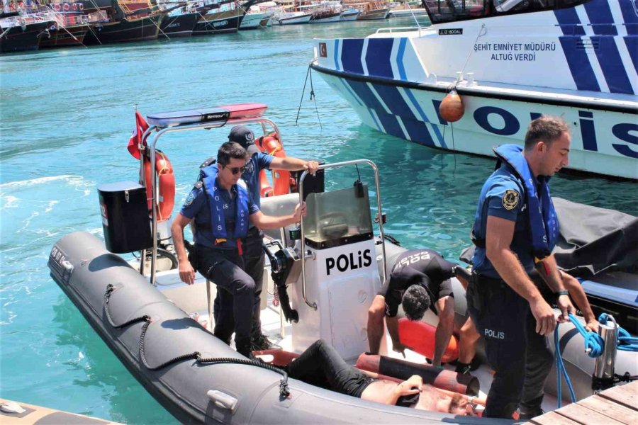 Şelale Yanında Serinlemek İsterken Falezlerden Aşağı Düşen Genç Ölümden Döndü