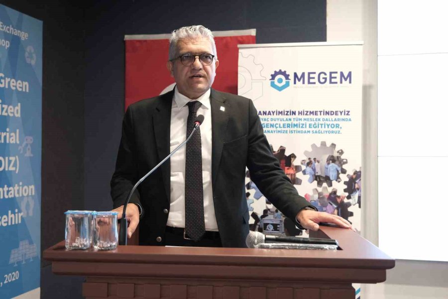 Megem 32’nci Dönem Mezunlarını Verdi