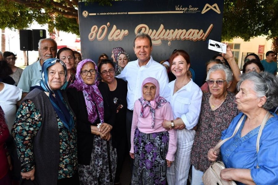 Yaşalmış Vatandaşlar ’80’ler Buluşması’nda ’yaza Merhaba’ Dedi