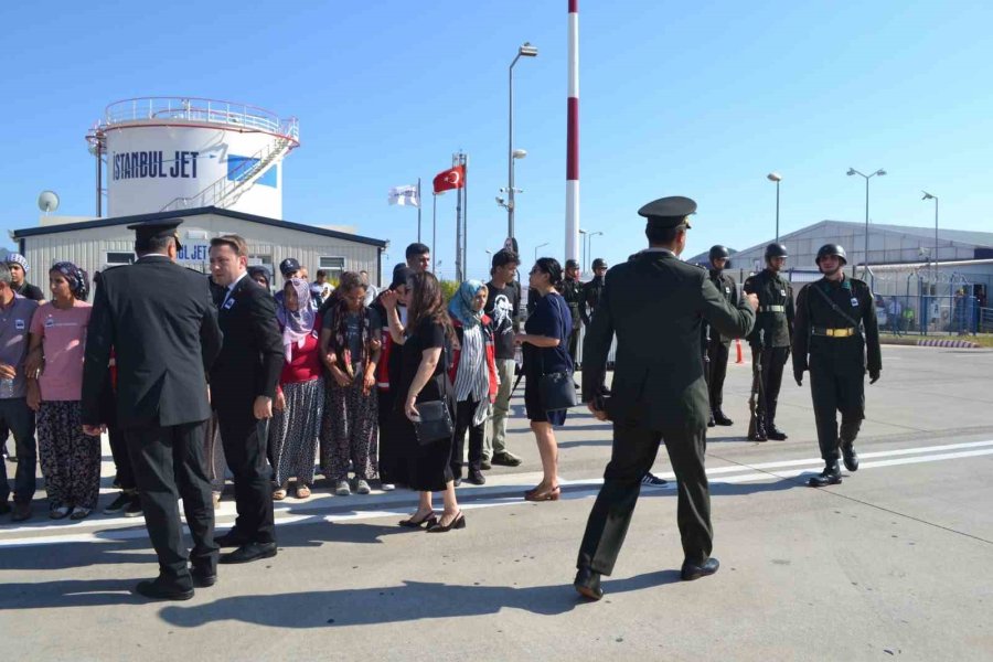 Pençe Kilit Operasyonu’nda Yaralanarak Şehit Düşen Uzman Çavuş’a Gözyaşları Arasında Karşılama