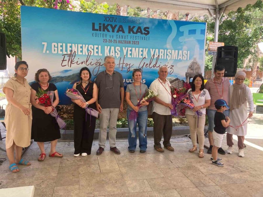 Kaş’ta Geleneksel Yemek Yarışması