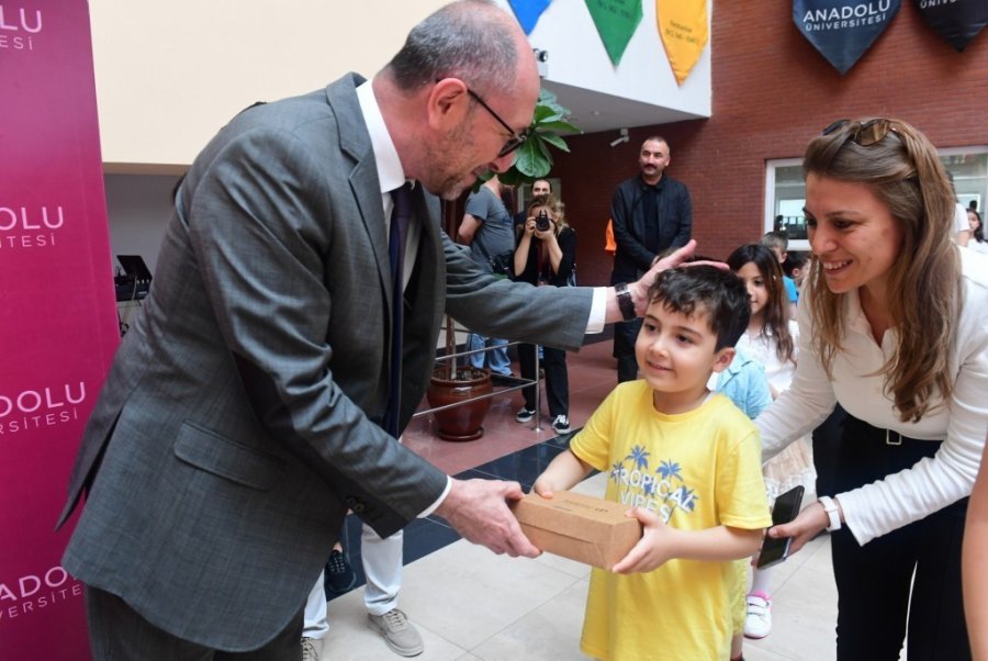 Anadolu Üniversitesi Bayramlaşma Töreninde Bir Araya Geldi