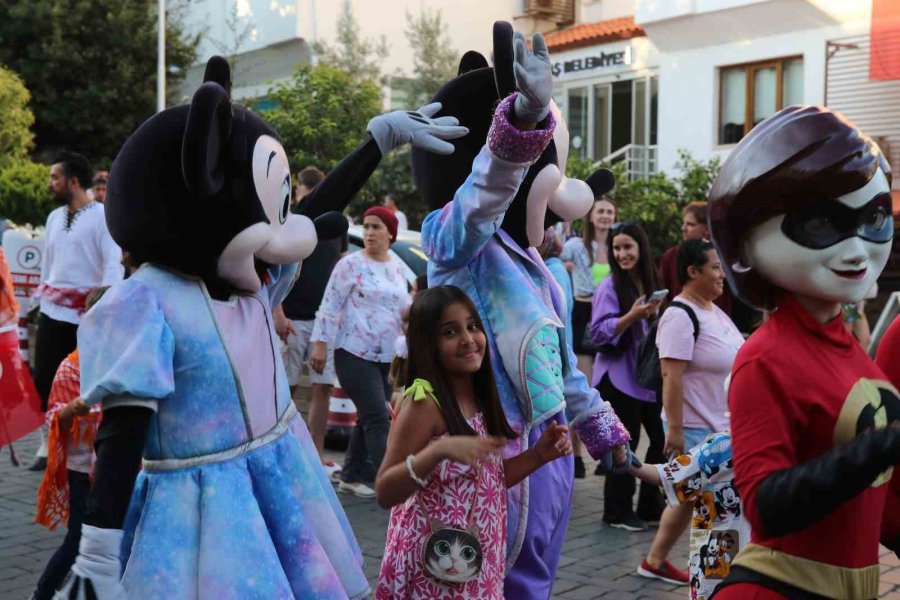 Uluslararası Likya Kaş Kültür Ve Sanat Festivali Başladı