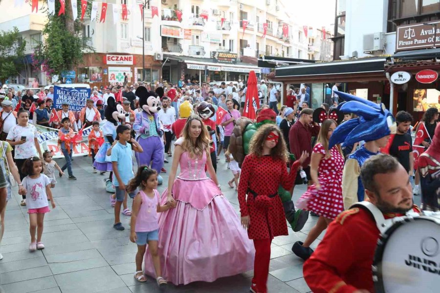 Uluslararası Likya Kaş Kültür Ve Sanat Festivali Başladı