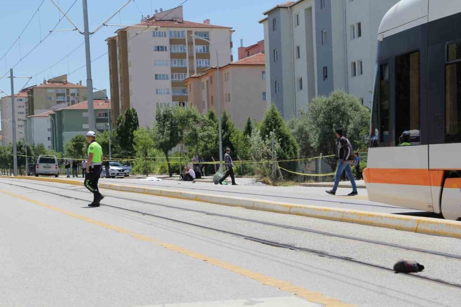 Eskişehir’de Kasisi Kullanmayan Sürücünün Çarptığı 72 Yaşındaki Adam Hayatını Kaybetti