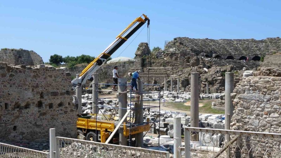 Side’ye Gelen Turist Kafilelerinden Tarihi Eserlerin Restorasyonuna İlgi