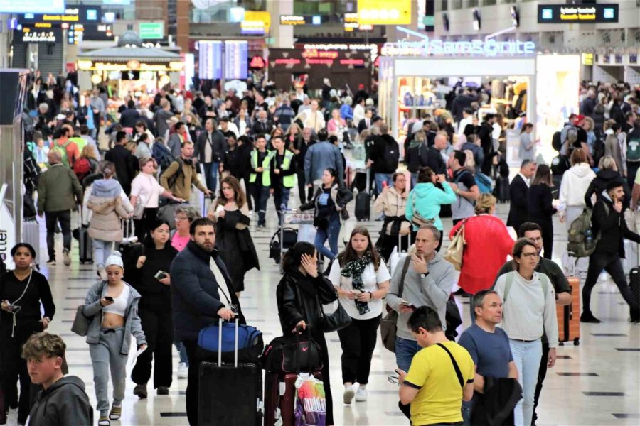 Antalya’ya Hava Yoluyla Gelen Turist Sayısı 5 Milyonu Geride Bıraktı