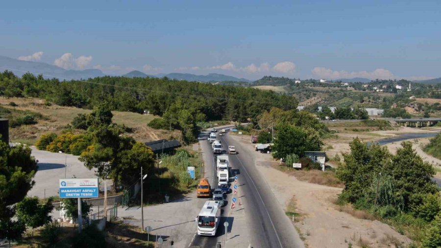 Bayramda Nüfusun İkiye Katlanması Beklenen Antalya’ya Tatilci Akını