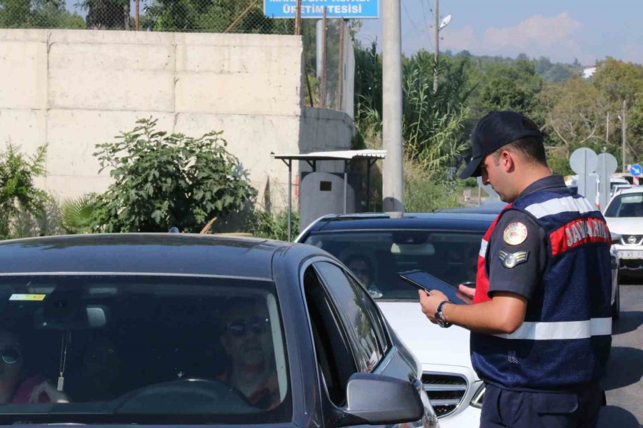 Bayramda Nüfusun İkiye Katlanması Beklenen Antalya’ya Tatilci Akını