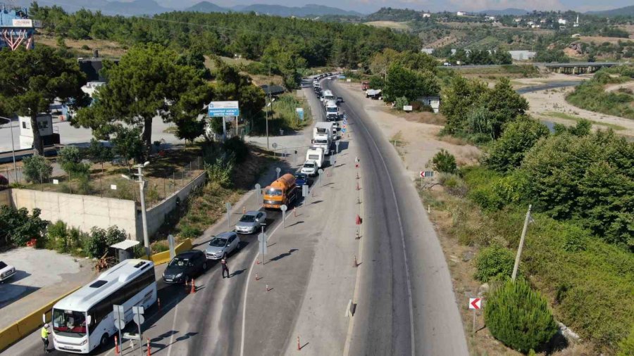 Bayramda Nüfusun İkiye Katlanması Beklenen Antalya’ya Tatilci Akını