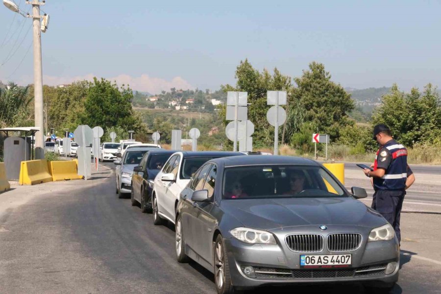 Bayramda Nüfusun İkiye Katlanması Beklenen Antalya’ya Tatilci Akını