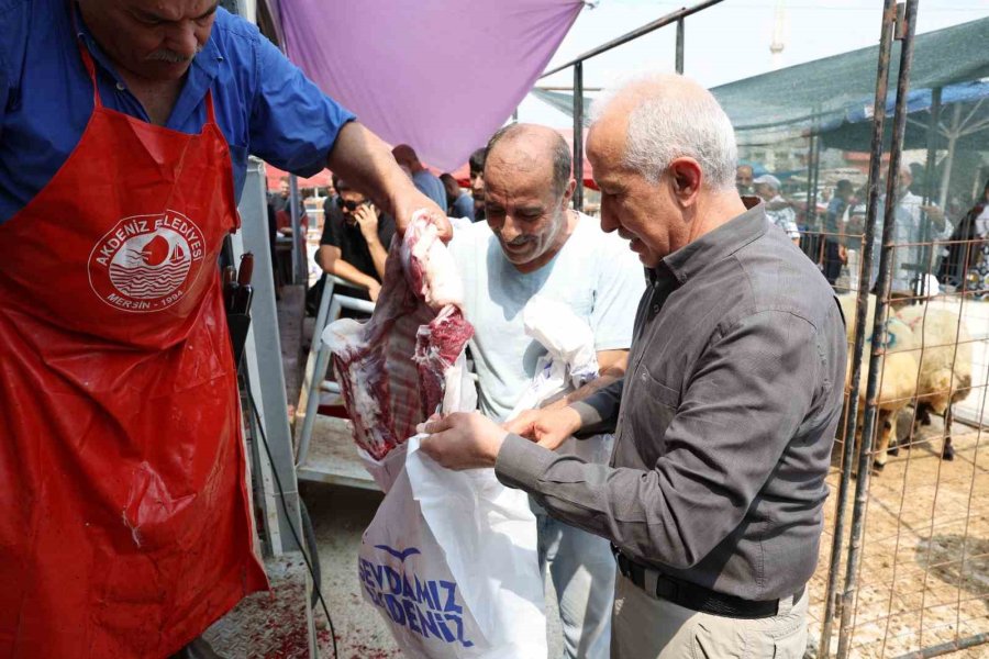 Başkan Gültak Vatandaşlarla Bayramlaştı