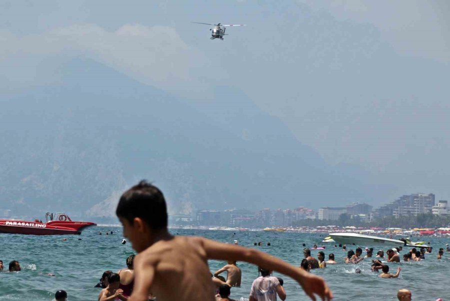 Antalya’da 300 Bin Kişilik Bayram Hareketi Sahillere Yansıdı, Yoğunluk İkiye Katlandı