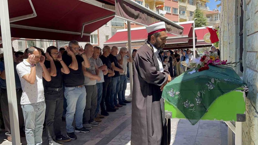 Motosiklet Kazasında Hayatını Kaybeden Nehir Son Yolculuğuna Uğurlandı