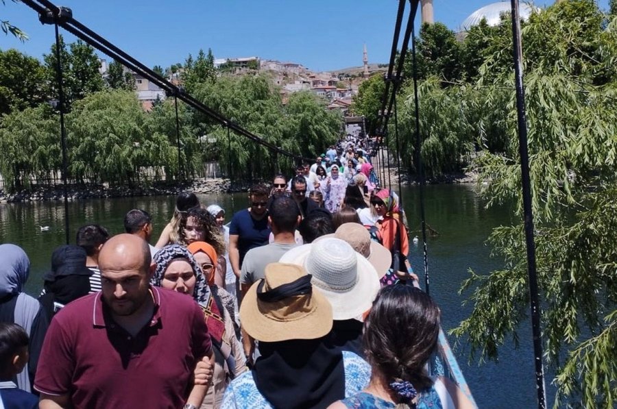 Akdeniz Belediyesinden Kadınlara Bayram Hediyesi; Kapadokya Gezisi