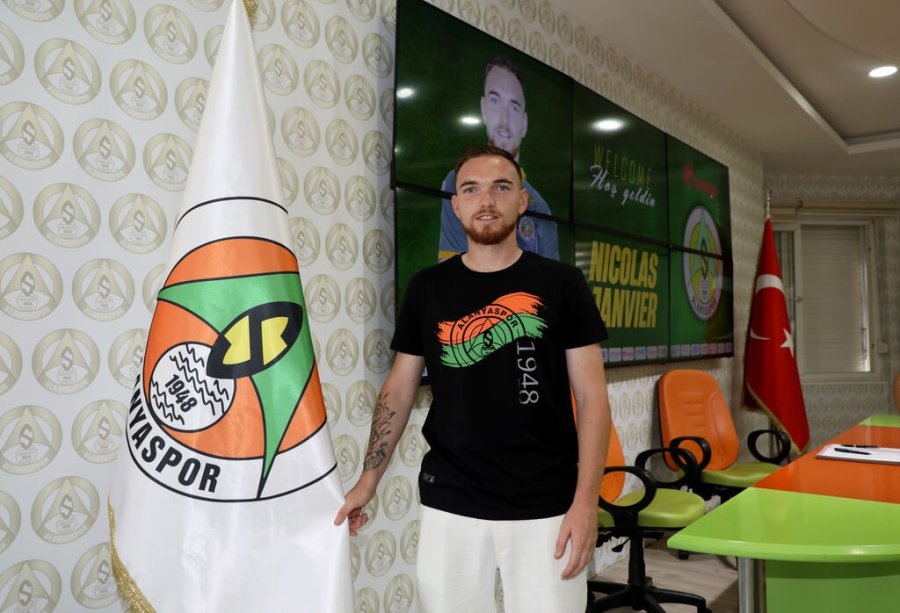 Orta Saha Oyuncusu Nicolas Janvier Alanyaspor’da