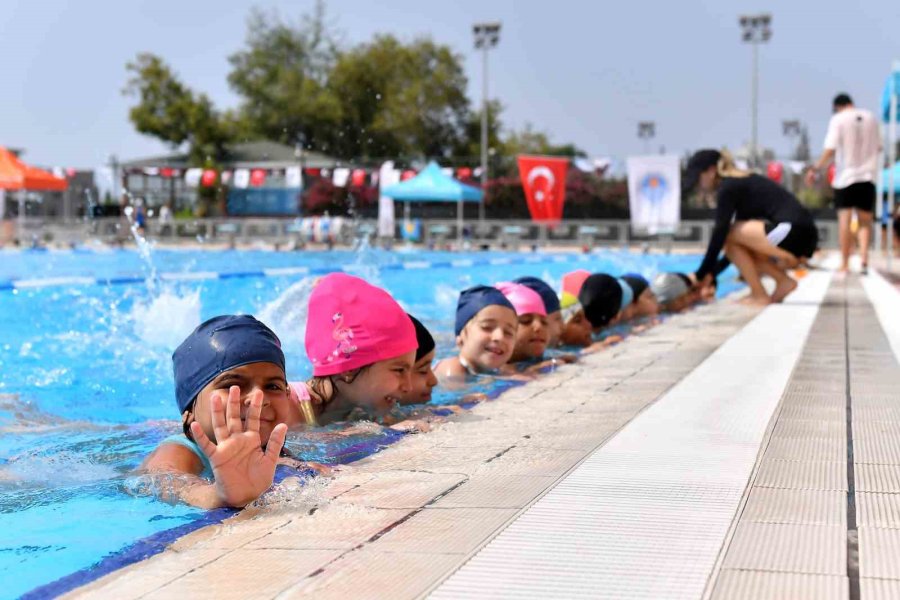 Mersin Büyükşehir Belediyesinin Yüzme Kursu Kayıtları Başladı