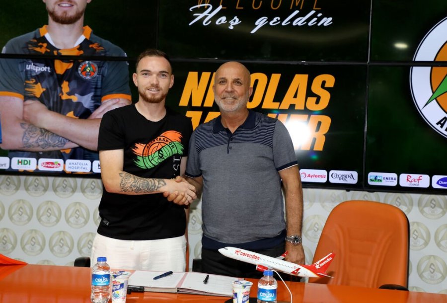 Orta Saha Oyuncusu Nicolas Janvier Alanyaspor’da