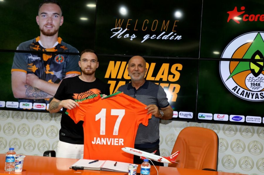 Orta Saha Oyuncusu Nicolas Janvier Alanyaspor’da