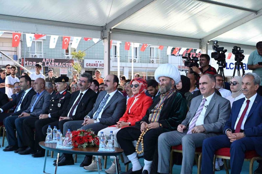 Nasreddin Hoca Göle Mayayı “bu Kez Tutacak” Temennisi İle Çaldı