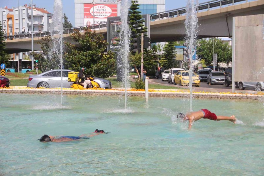 Antalya’da Çocukların Tehlikeli Serinlik Sezonu Açıldı