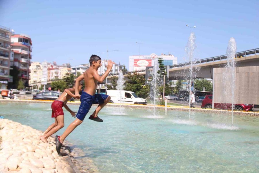 Antalya’da Çocukların Tehlikeli Serinlik Sezonu Açıldı