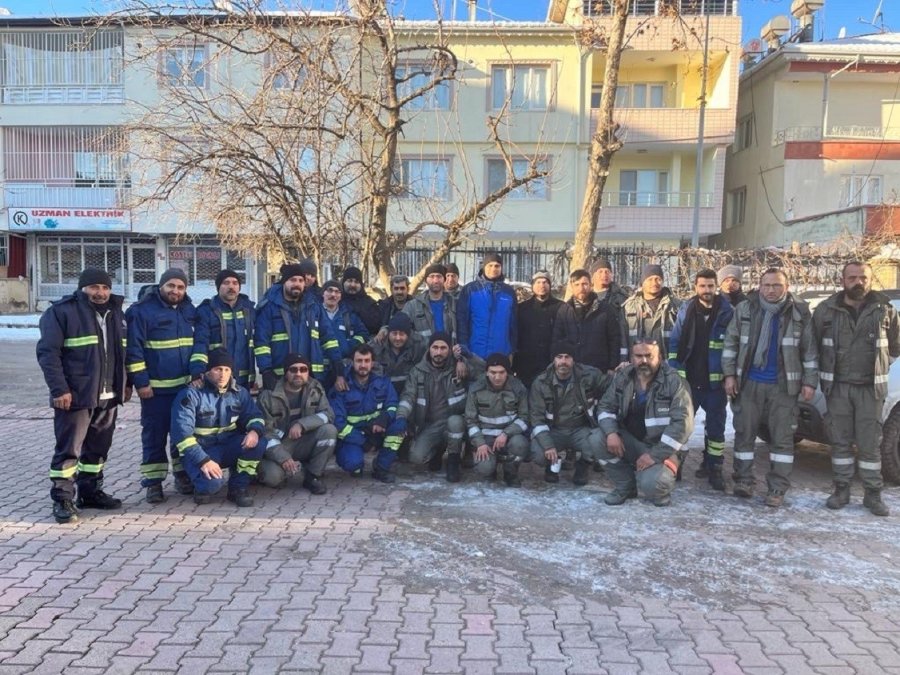 Oedaş Depremin Yaralarını Sarmaya Devam Ediyor